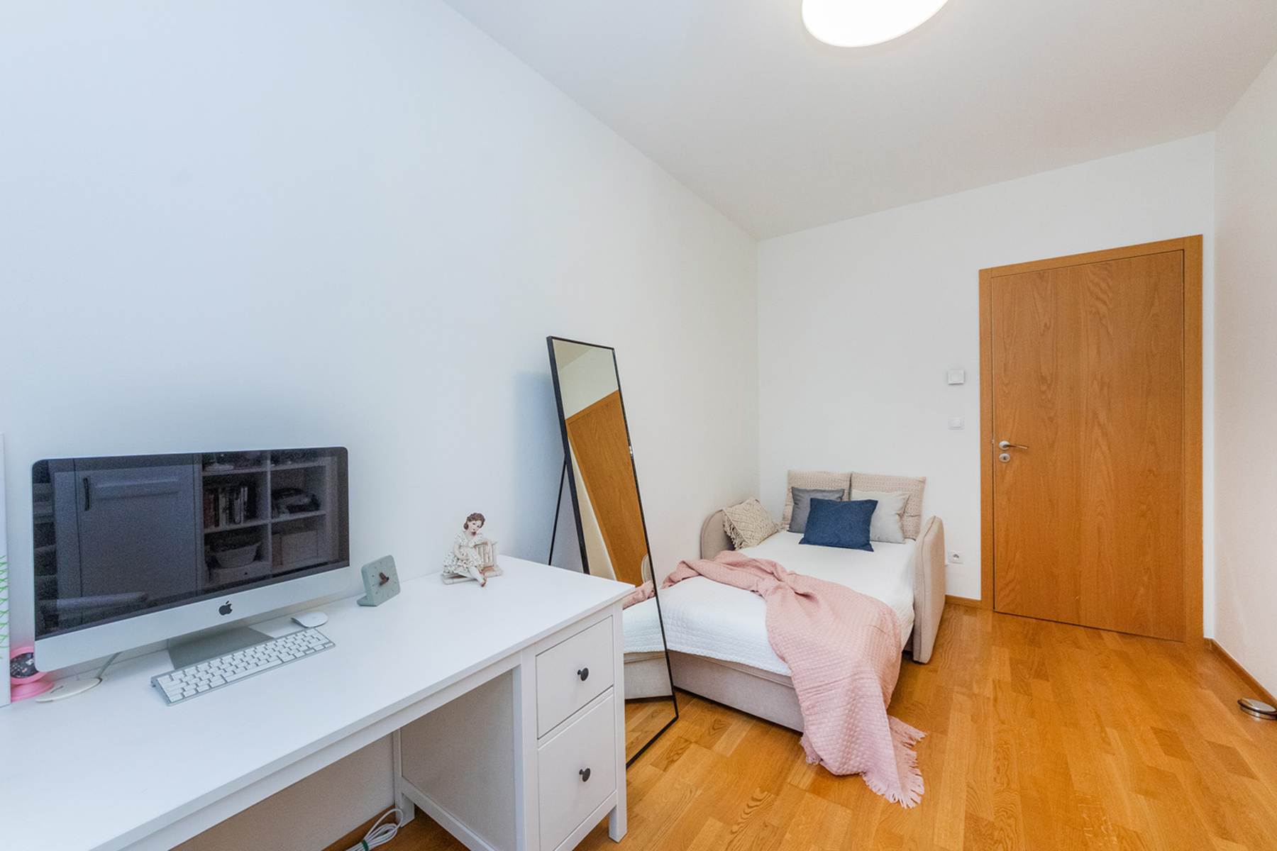 Prodej bytu 3+kk 86 m² s předzahrádkou a terasou, Praha 7 – Holešovice