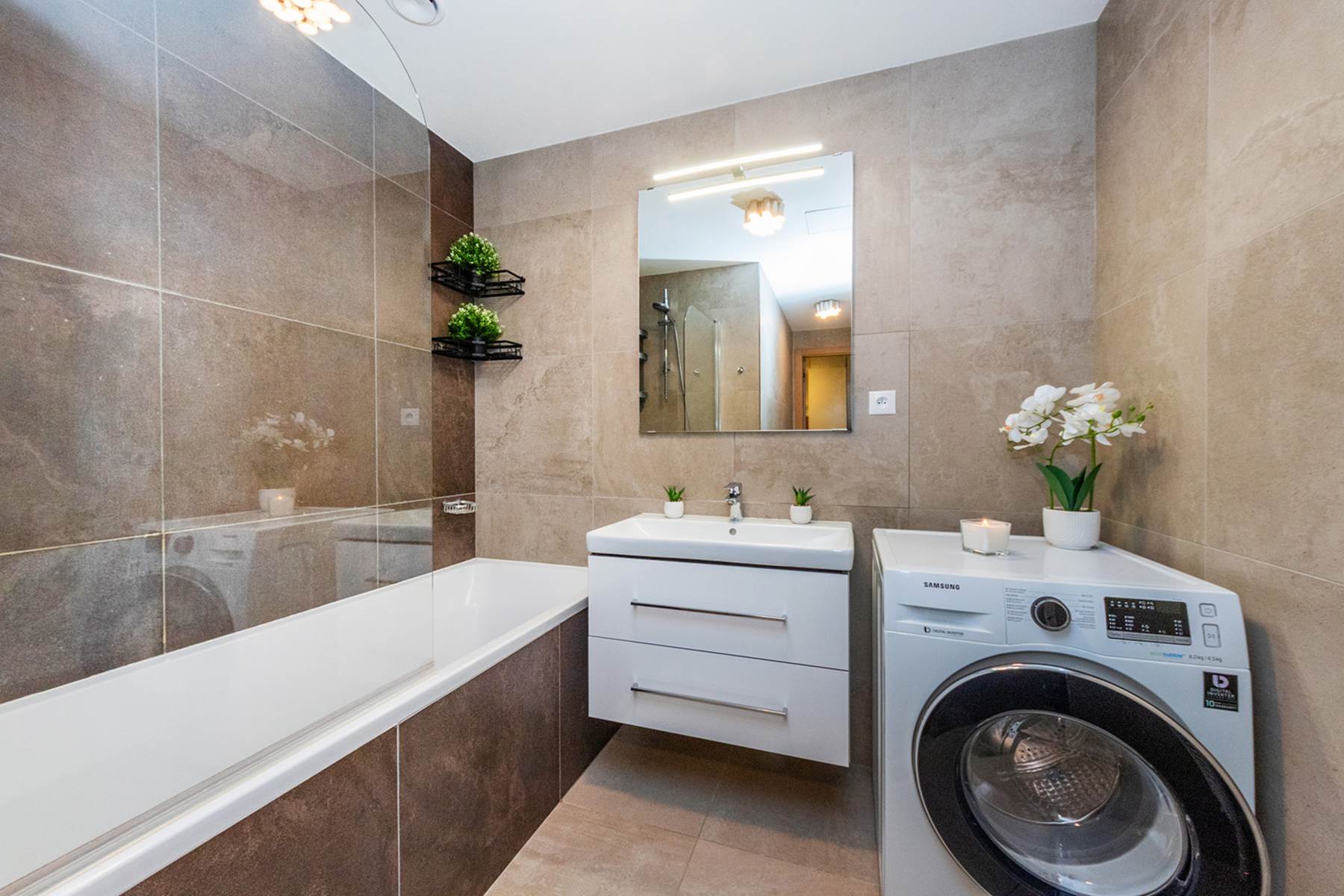 Prodej bytu 3+kk 86 m² s předzahrádkou a terasou, Praha 7 – Holešovice