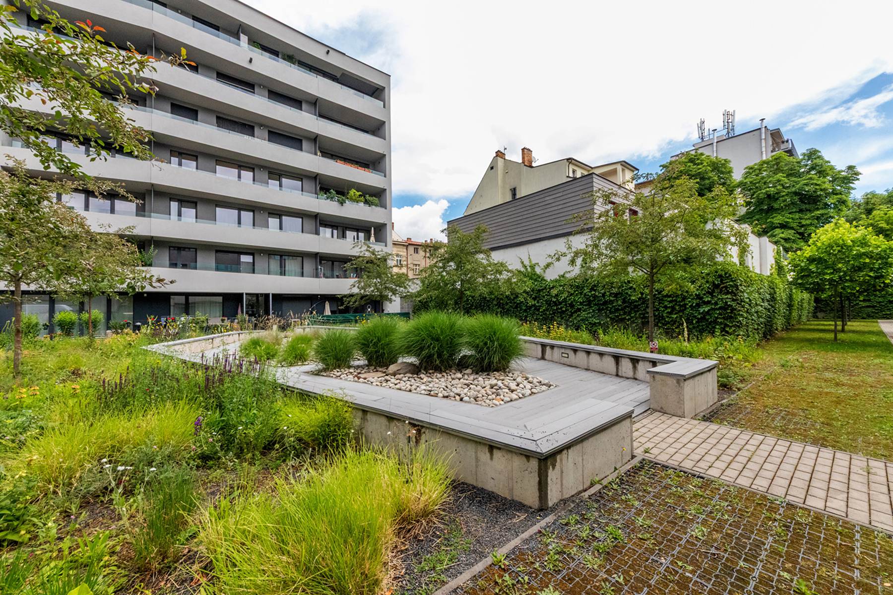 Prodej bytu 3+kk 86 m² s předzahrádkou a terasou, Praha 7 – Holešovice