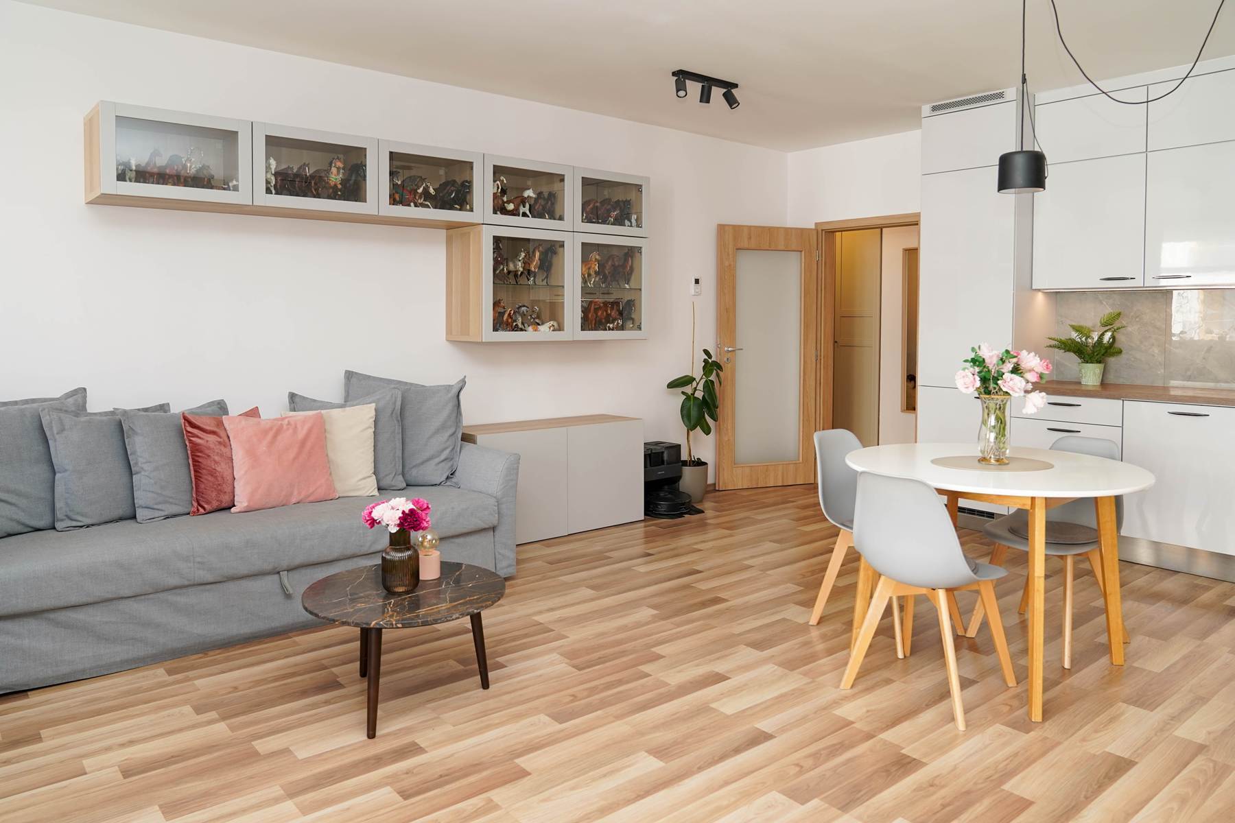Prodej bytu 3+kk 83 m² s lodžií a garážovým stáním, Praha 10 – Uhříněves