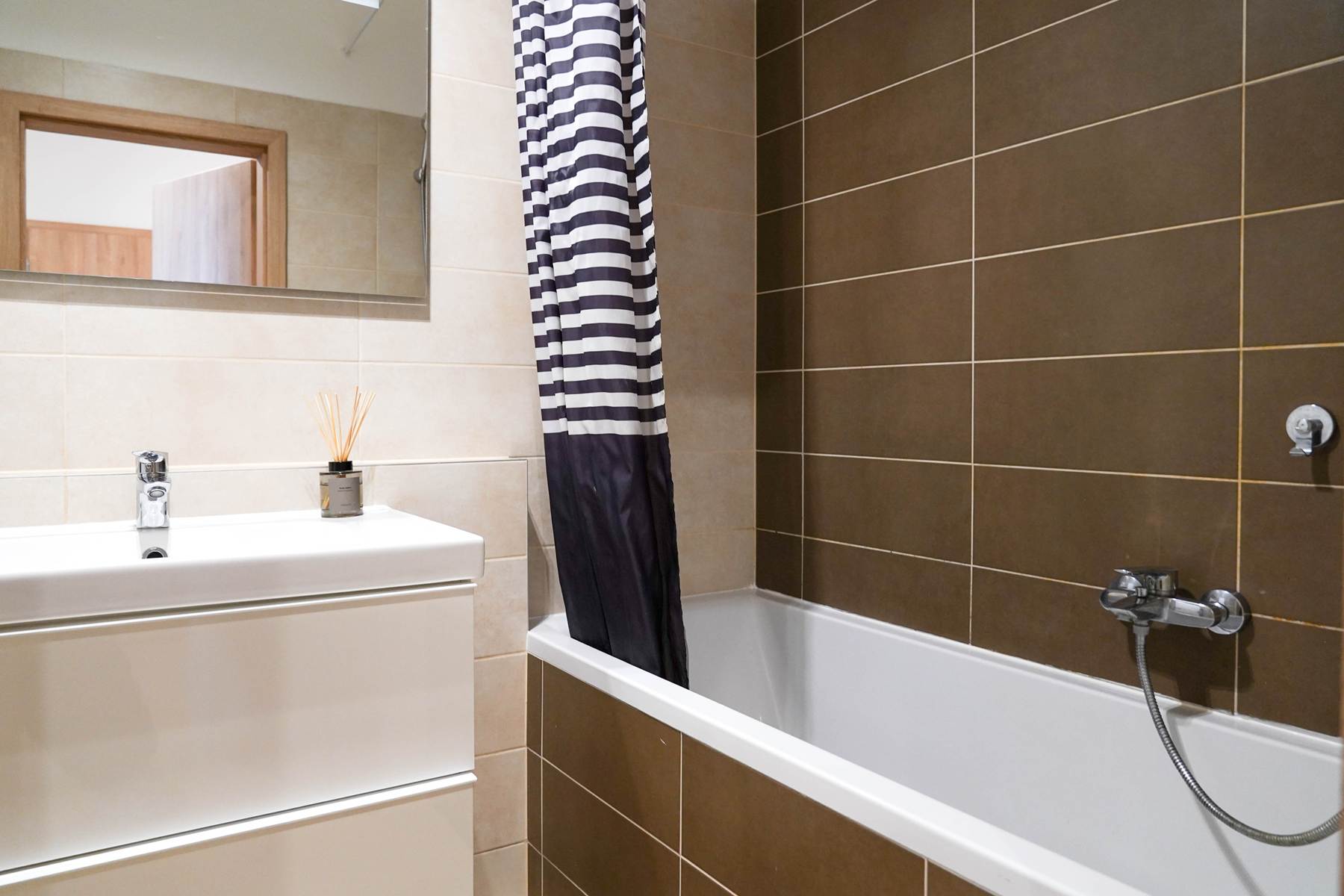 Prodej bytu 3+kk 83 m² s lodžií a garážovým stáním, Praha 10 – Uhříněves