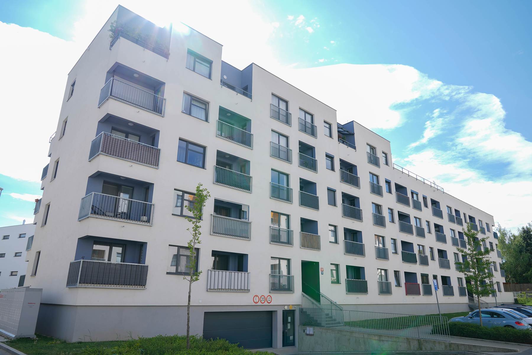 Prodej bytu 3+kk 83 m² s lodžií a garážovým stáním, Praha 10 – Uhříněves
