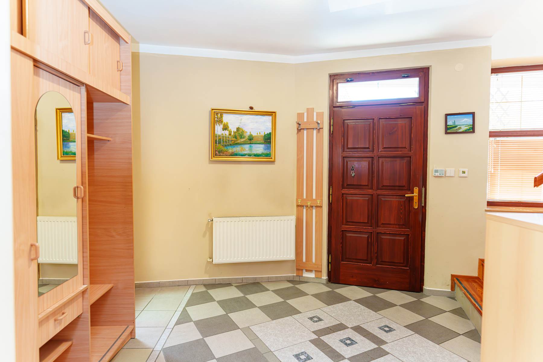 Prodej rodinného domu 6+1 226 m² s garáží a parkováním pro 3 auta, Velké Meziříčí