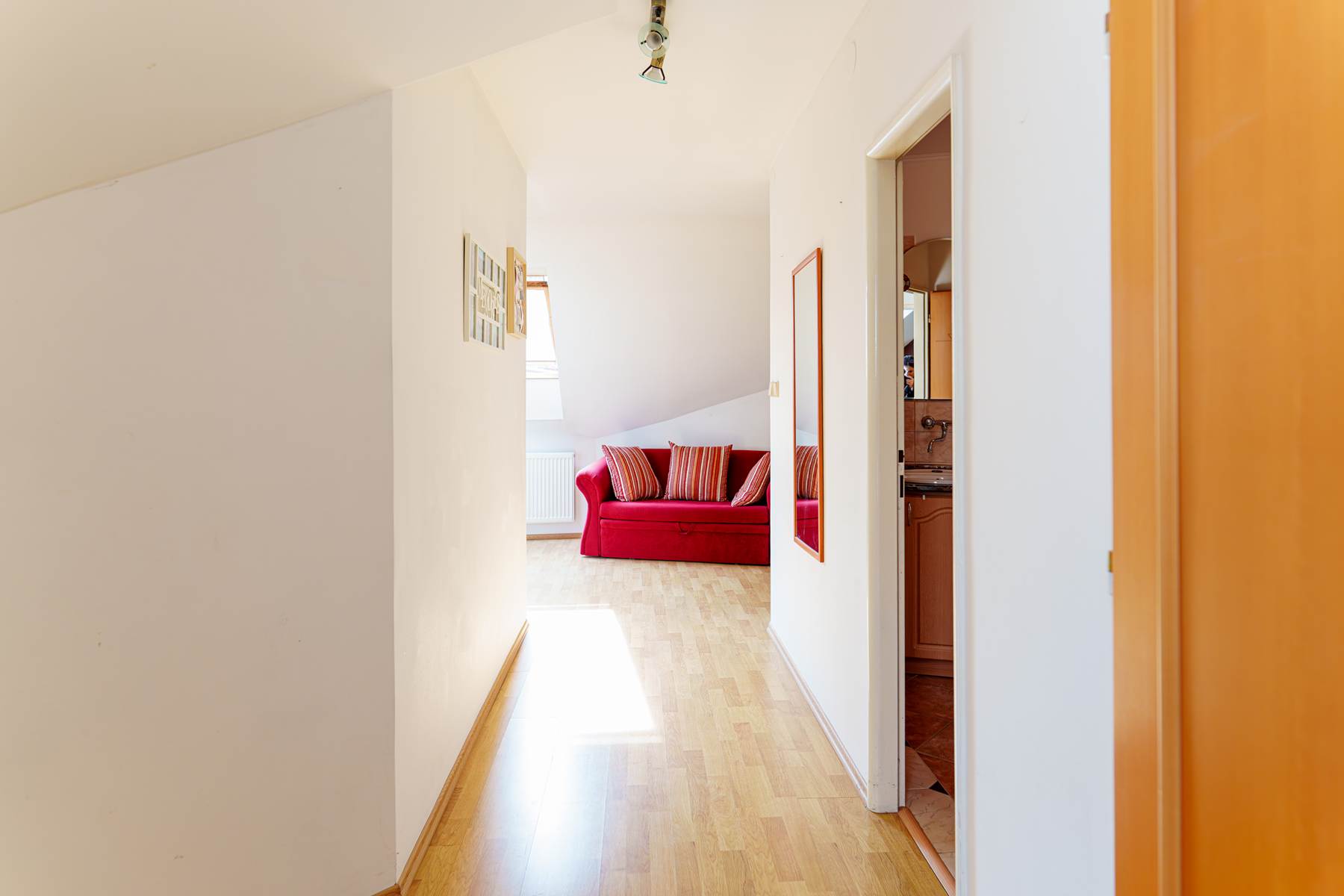 Prodej rodinného domu 6+1 226 m² s garáží a parkováním pro 3 auta, Velké Meziříčí