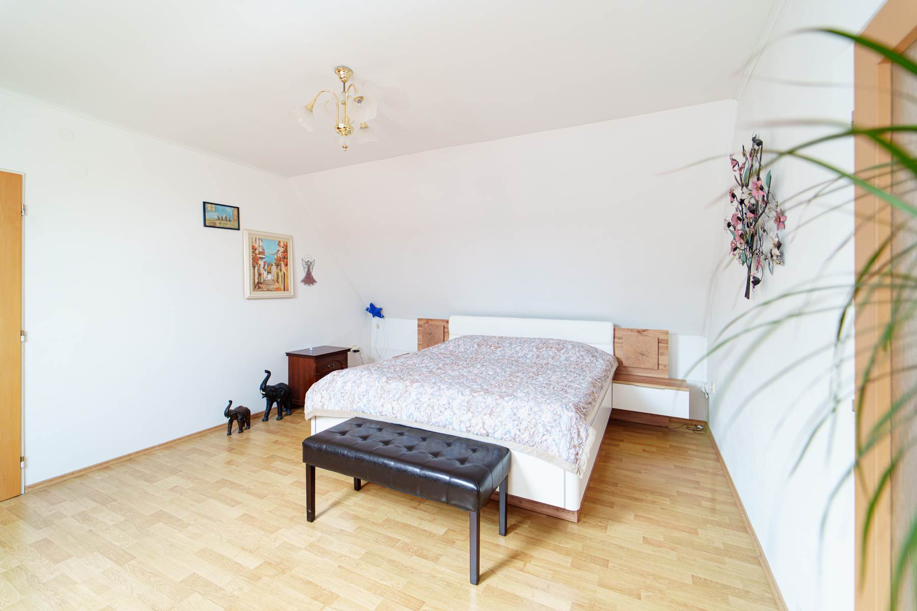 Prodej rodinného domu 6+1 226 m² s garáží a parkováním pro 3 auta, Velké Meziříčí